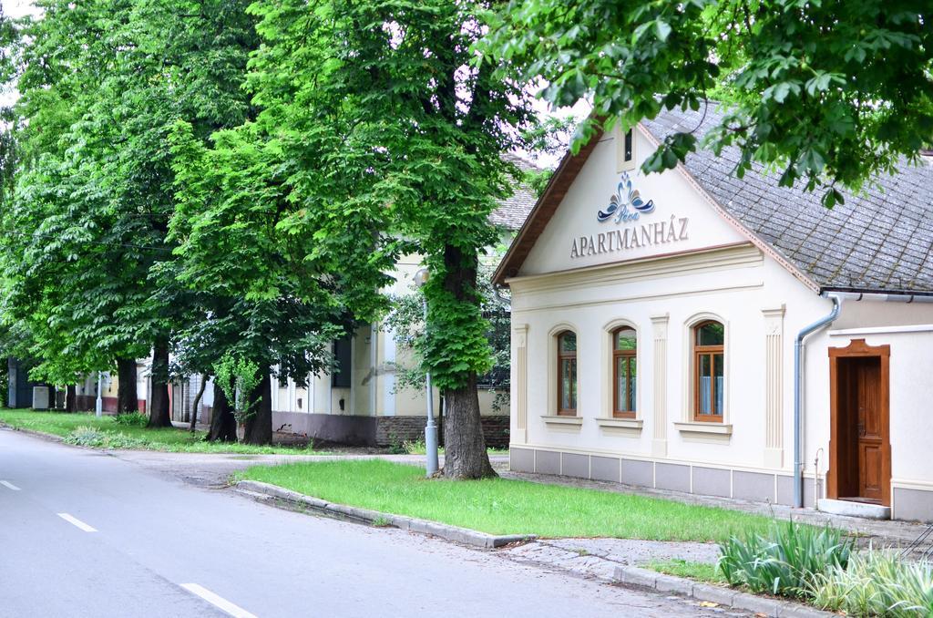 Pava Apartmanhaz Makó Exterior foto