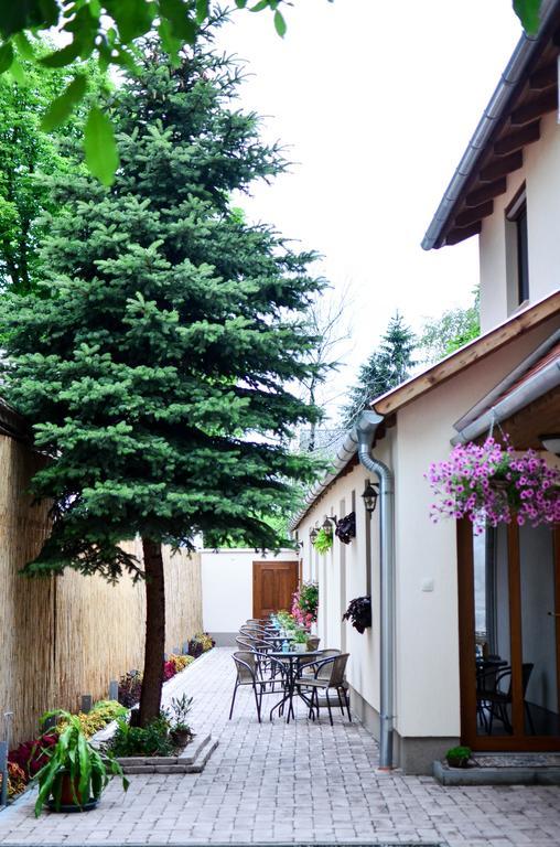 Pava Apartmanhaz Makó Exterior foto